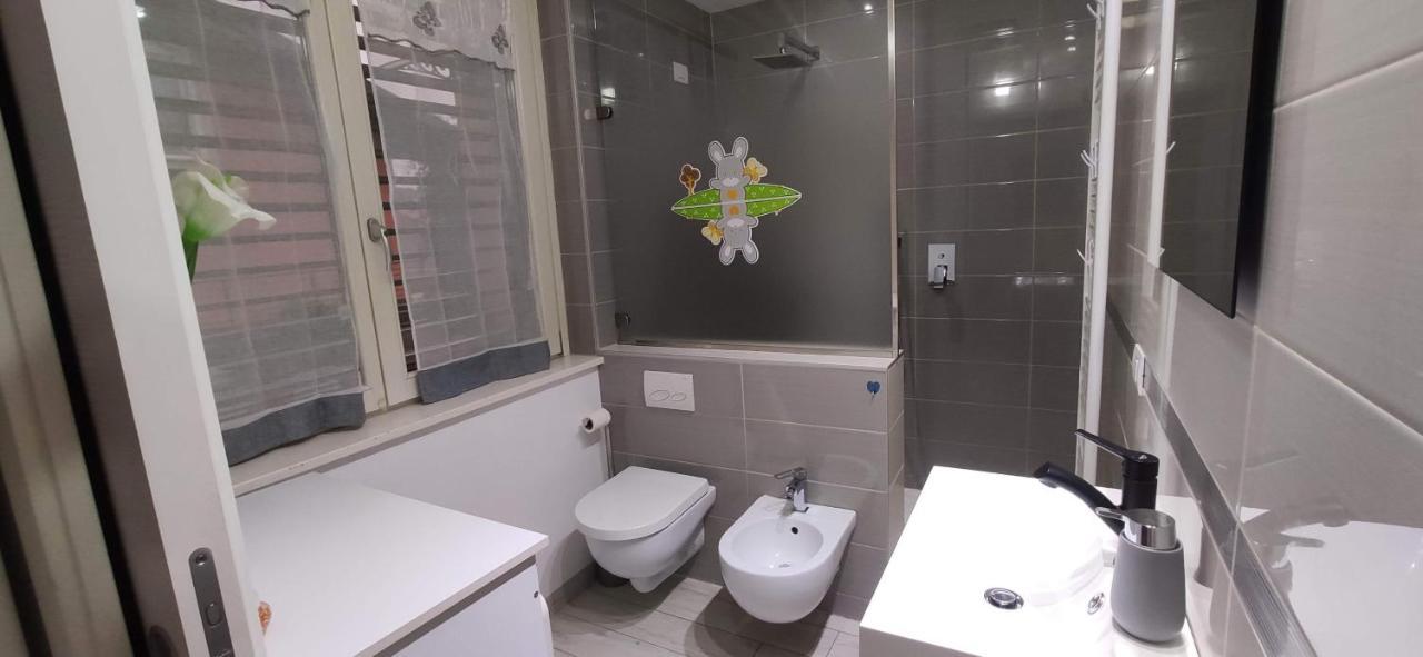 Charme Lake Loft Испра Экстерьер фото
